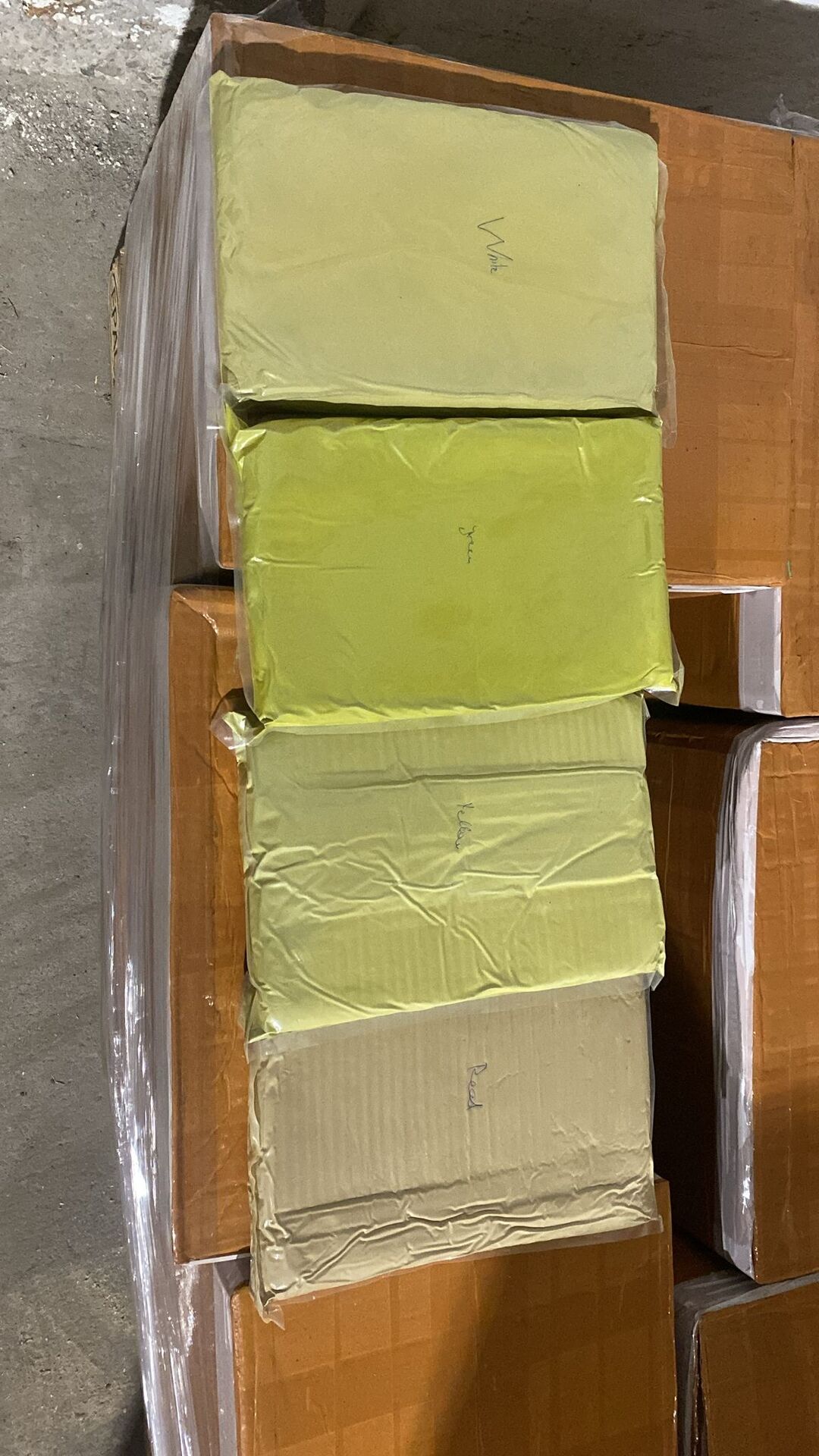 Color-grade comparison of processed herb powder